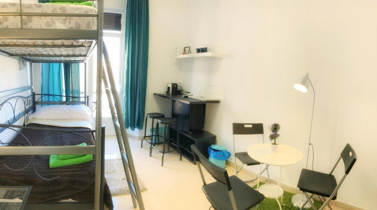Arriola Rooms Μάλαγα Δωμάτιο φωτογραφία